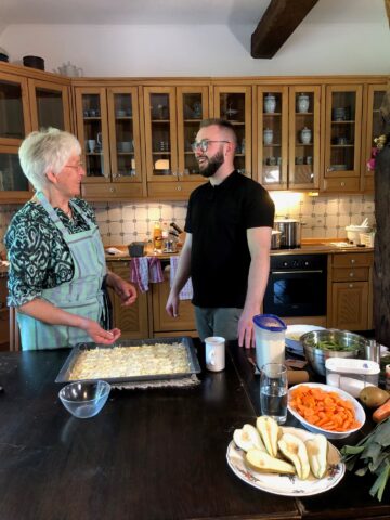 Ein Kochteam in Estebrügge